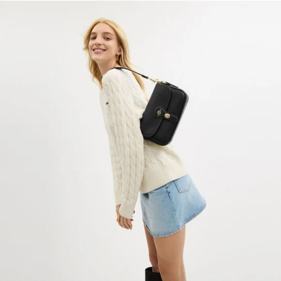 NEW! Style#CY683, Elegant Black Shoulder Bag, Coach Hadley SHB In Gold/Black